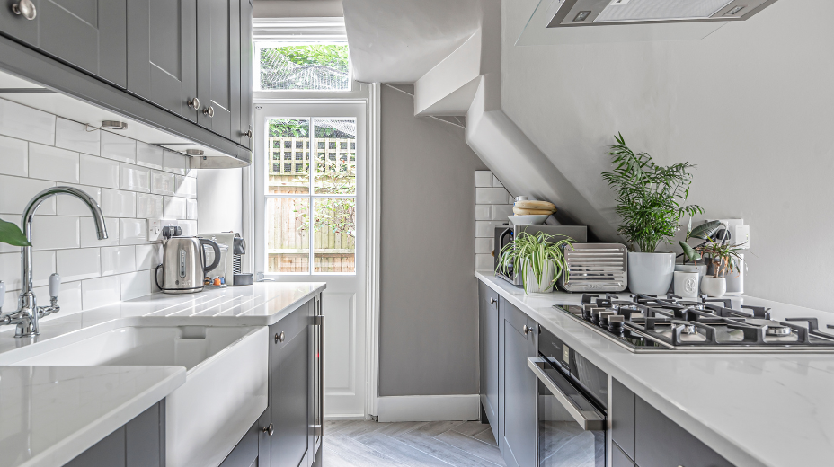 Difference between leasehold and freehold - Kinleigh Folkard & Hayward