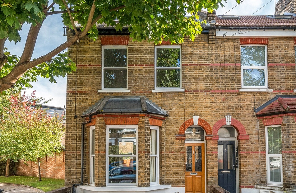 Leythe Road, Acton, London, W3 - Kinleigh Folkard & Hayward