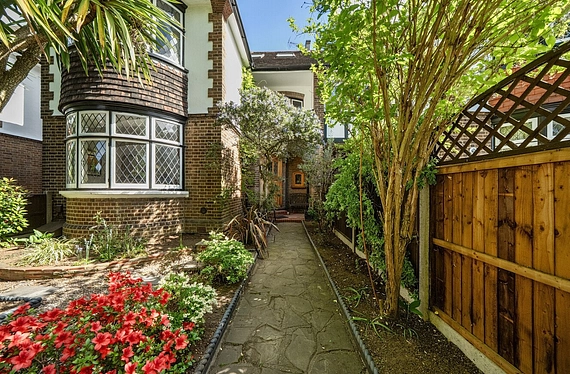 Carbery Avenue, Acton, London, W3 - Kinleigh Folkard & Hayward