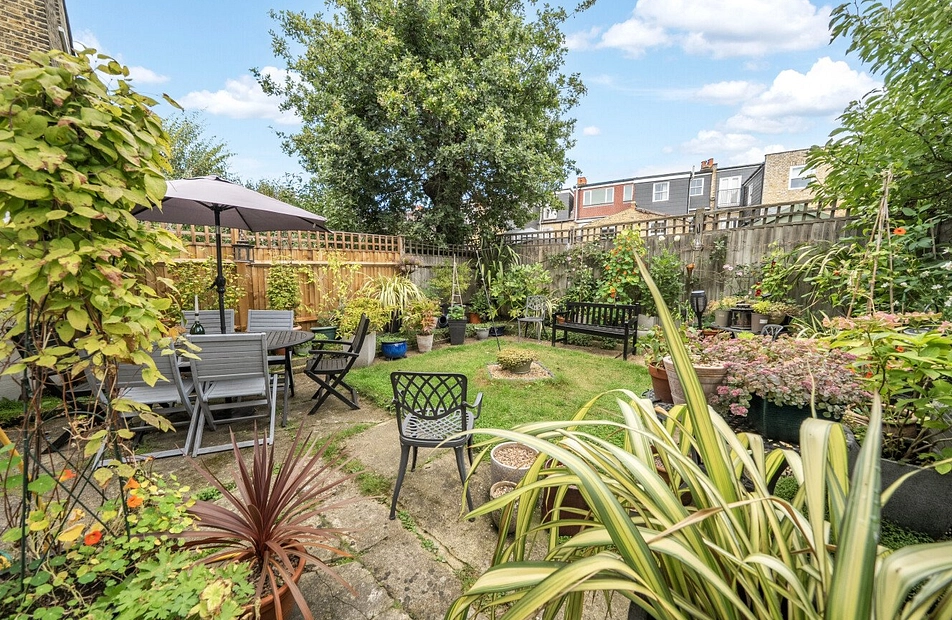 Sistova Road, Balham, London, SW12 - Kinleigh Folkard & Hayward