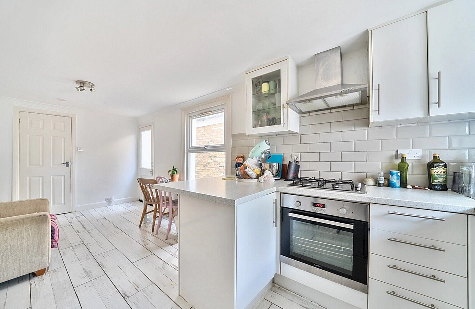 Noyna Road, Tooting Bec, London, SW17 - Kinleigh Folkard & Hayward