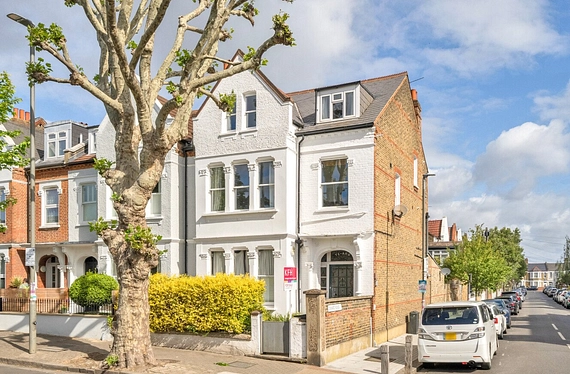 Upper Tooting Park, Balham, London, SW17 - Kinleigh Folkard & Hayward