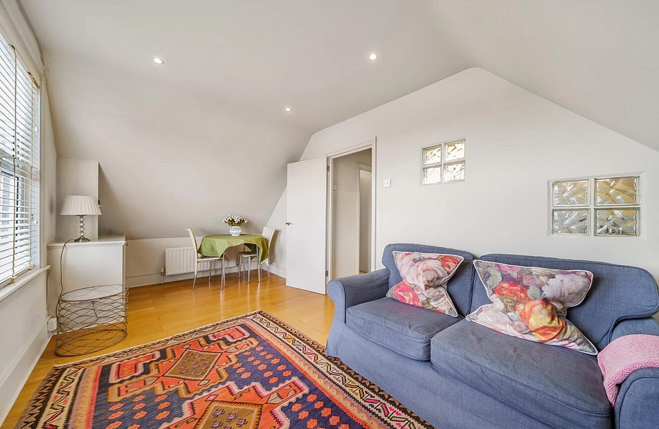 Balham High Road, Balham, London, SW17 - Kinleigh Folkard & Hayward