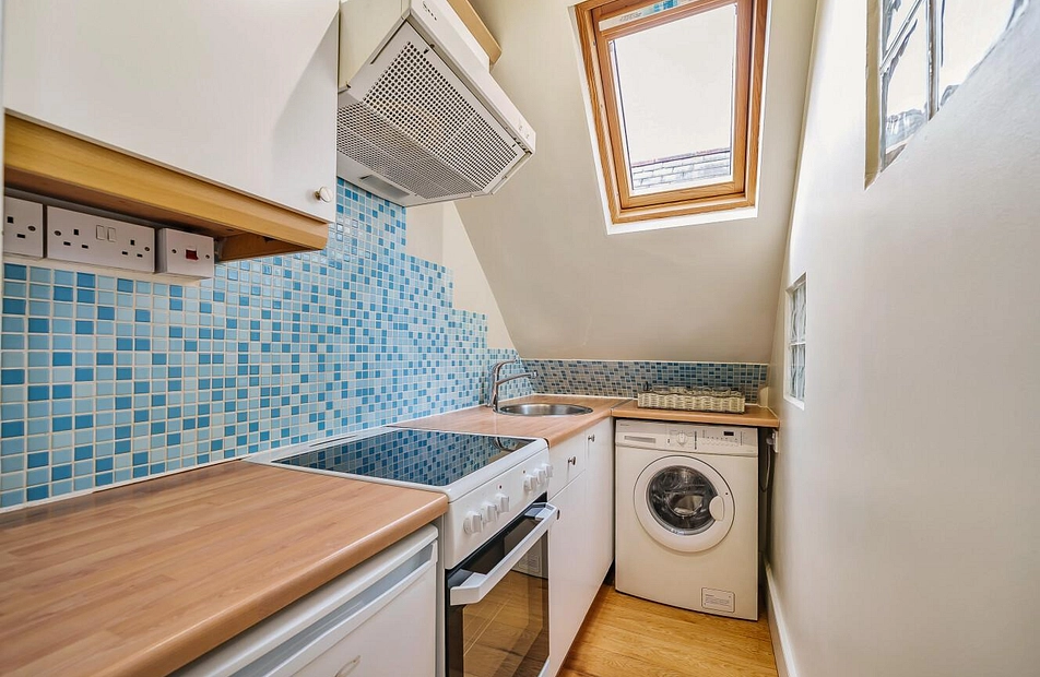 Balham High Road, Balham, London, SW17 - Kinleigh Folkard & Hayward