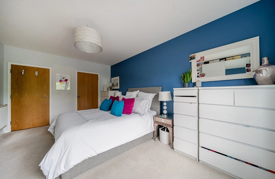 Boundaries Road, London, SW12 - Kinleigh Folkard & Hayward