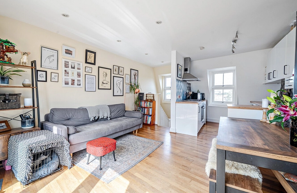 Bedford Hill, London, SW12 - Kinleigh Folkard & Hayward