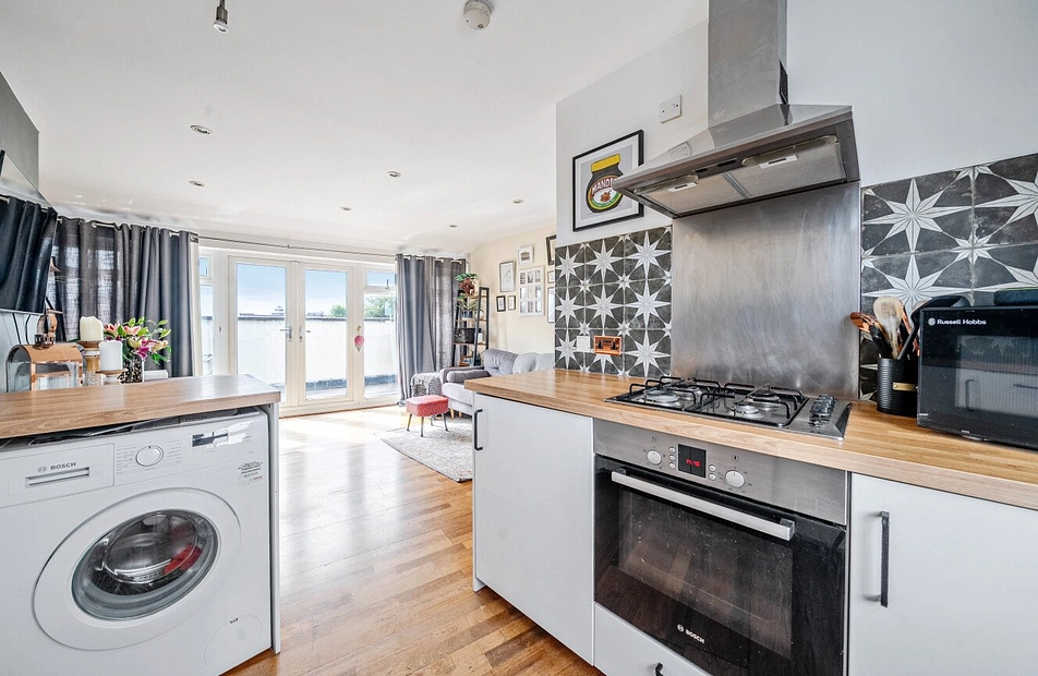 Bedford Hill, London, SW12 - Kinleigh Folkard & Hayward