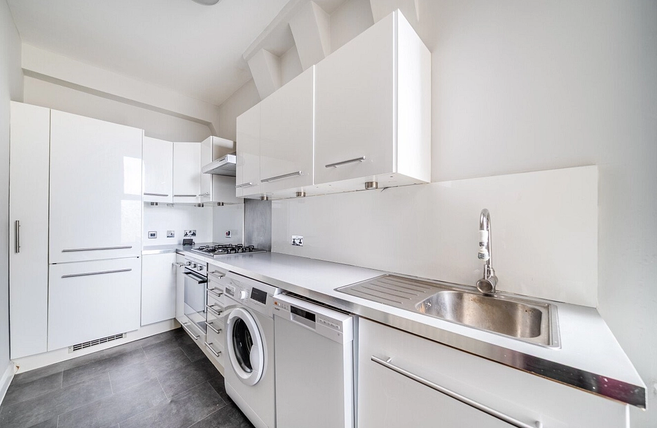 Balham Hill, Balham, London, SW12 - Kinleigh Folkard & Hayward