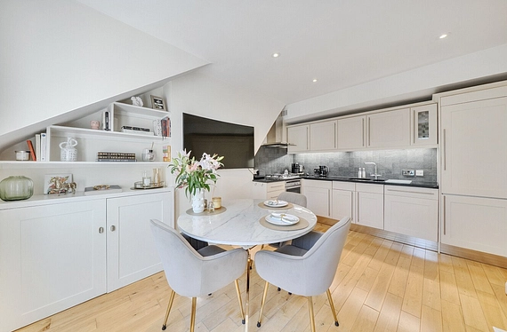 Worcester Gardens, London, SW11 - Kinleigh Folkard & Hayward