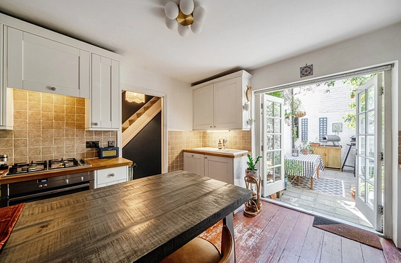 Battersea Bridge Road, London, SW11 - Kinleigh Folkard & Hayward