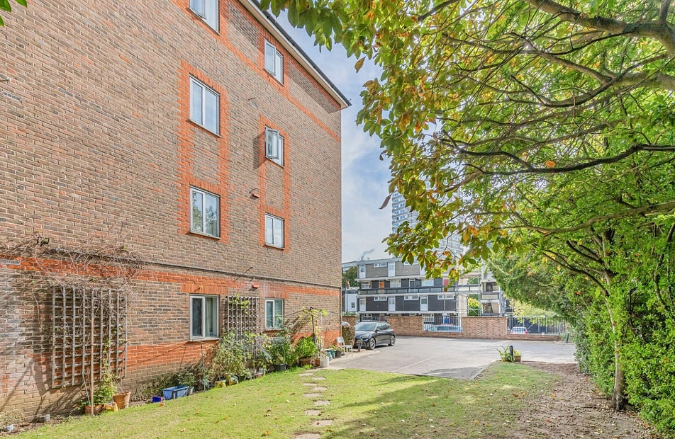 Bolingbroke Walk, Battersea, London, SW11 - Kinleigh Folkard & Hayward