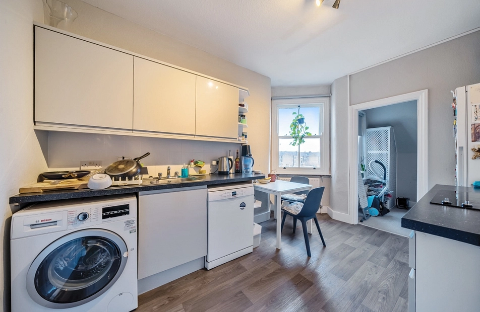 Prince Of Wales Drive, London, SW11 - Kinleigh Folkard & Hayward