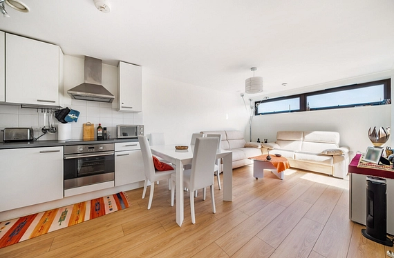 Petergate, London, SW11 - Kinleigh Folkard & Hayward