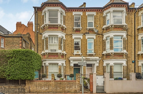 Warriner Gardens, Battersea, London, SW11 - Kinleigh Folkard & Hayward