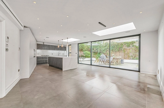 Surrey Lane, London, SW11 - Kinleigh Folkard & Hayward