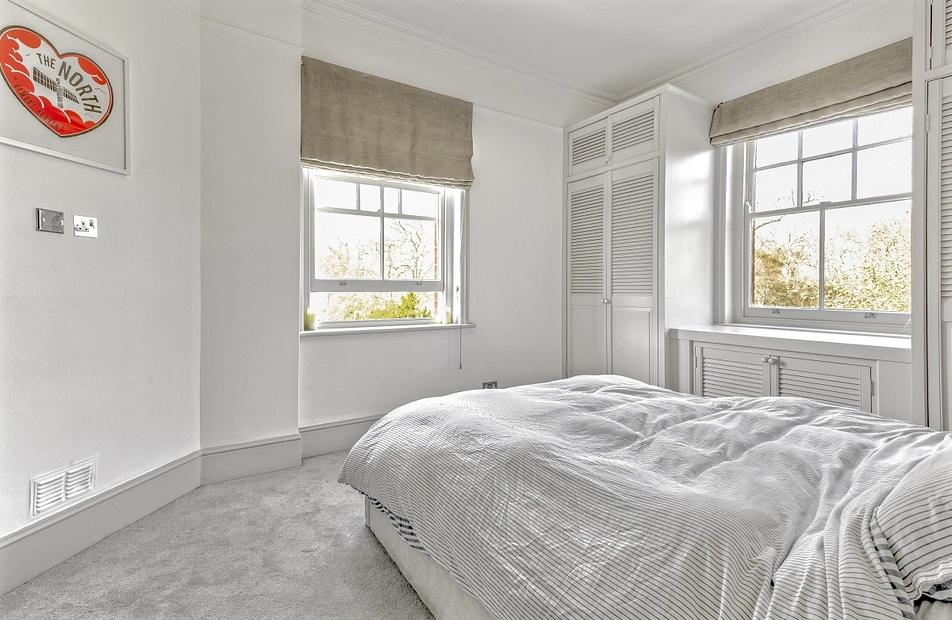 Prince Of Wales Drive, Battersea, London, SW11 - Kinleigh Folkard & Hayward