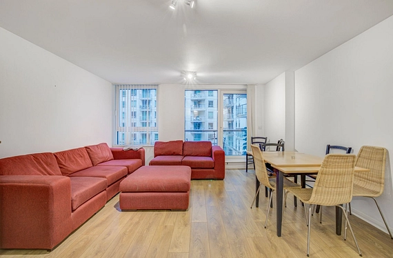 St. George Wharf, London, SW8 - Kinleigh Folkard & Hayward