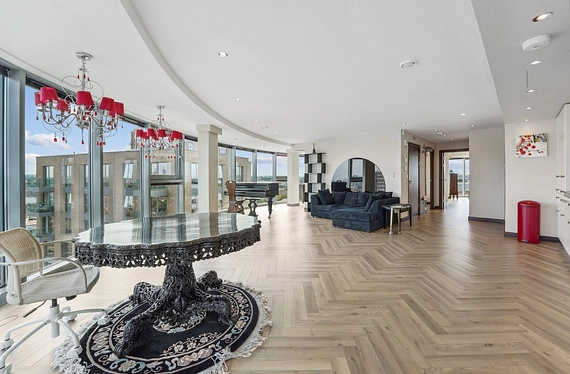 Bridges Court Road, London, SW11 - Kinleigh Folkard & Hayward