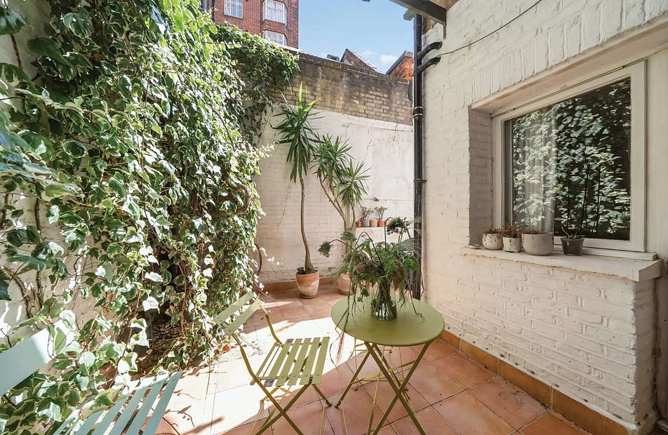 Hatherley Grove, Bayswater, London, W2 - Kinleigh Folkard & Hayward