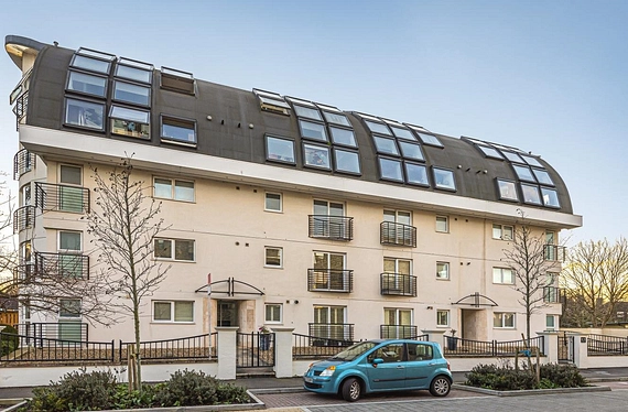 Melfield Gardens, Catford, London, SE6 - Kinleigh Folkard & Hayward