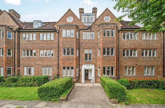 Tudor Close, Belsize Park, London, NW3 - Kinleigh Folkard & Hayward