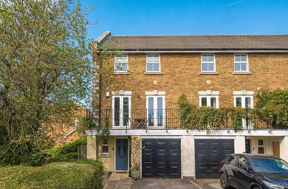 Barlow Drive, Shooters Hill, London, SE18 - Kinleigh Folkard & Hayward