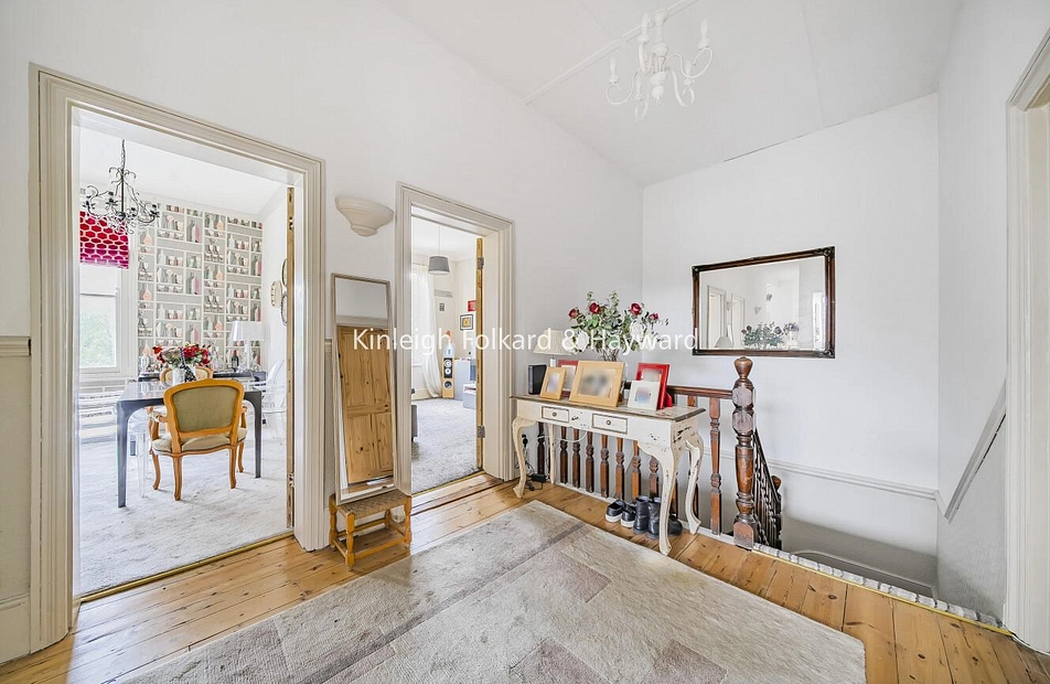 Bromley Avenue, Bromley, Kent, BR1 - Kinleigh Folkard & Hayward