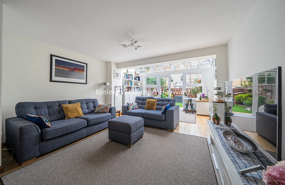 Lorimer Row, Bromley, Kent, BR2 - Kinleigh Folkard & Hayward