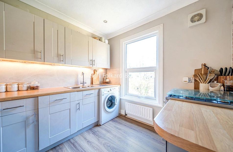 Park Road, Bromley, Kent, BR1 - Kinleigh Folkard & Hayward