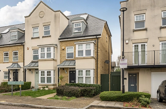 Erickson Gardens, Bromley, BR2 - Kinleigh Folkard & Hayward