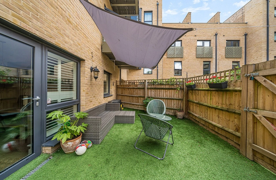 Elmington Road, Camberwell, London, SE5 - Kinleigh Folkard & Hayward