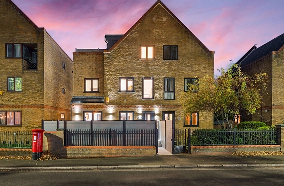 Redriff Road, Surrey Quays, London, SE16 - Kinleigh Folkard & Hayward