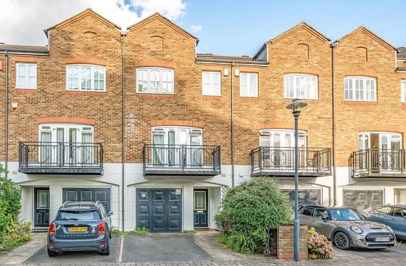 Princes Riverside Road, Surrey Quays, London, SE16 - Kinleigh Folkard & Hayward