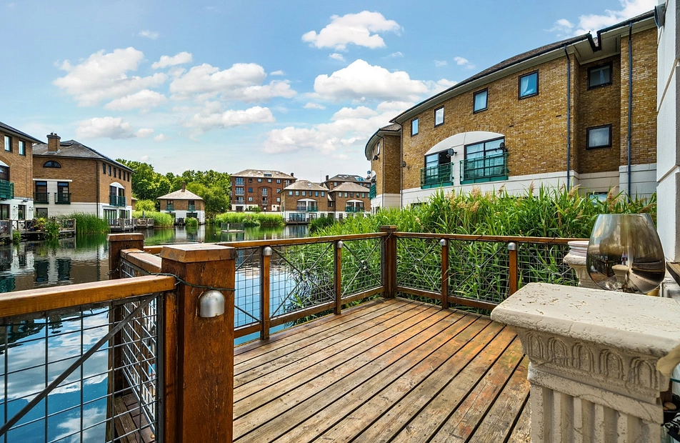 Plover Way, London, SE16 - Kinleigh Folkard & Hayward