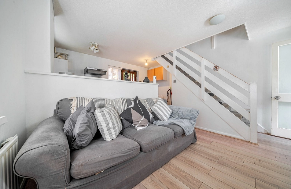 Globe Pond Road, London, SE16 - Kinleigh Folkard & Hayward