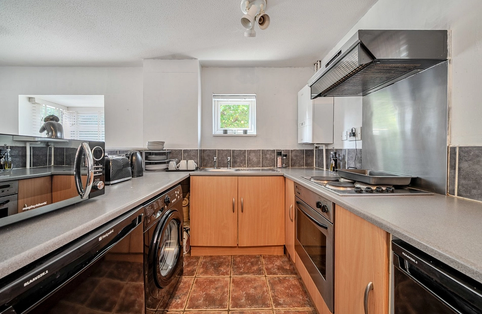 Globe Pond Road, London, SE16 - Kinleigh Folkard & Hayward