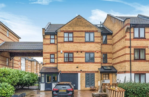 Transom Close, Surrey Quays, London, SE16 - Kinleigh Folkard & Hayward