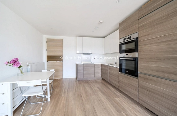 Royal Victoria Garden, London, SE16 - Kinleigh Folkard & Hayward