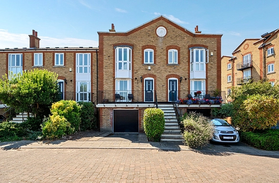 Pageant Crescent, London, SE16 - Kinleigh Folkard & Hayward