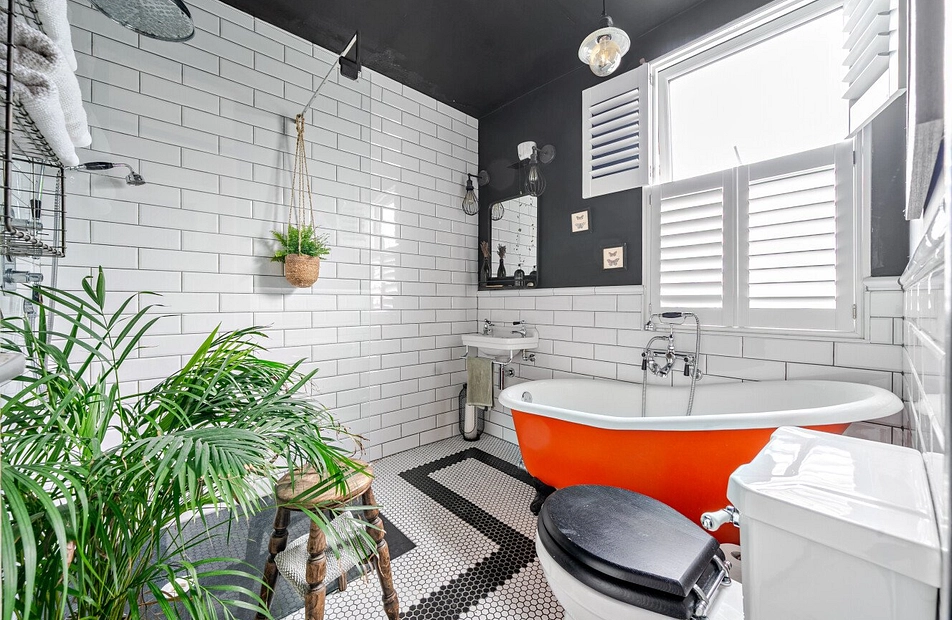 Catford Hill, London, SE6 - Kinleigh Folkard & Hayward