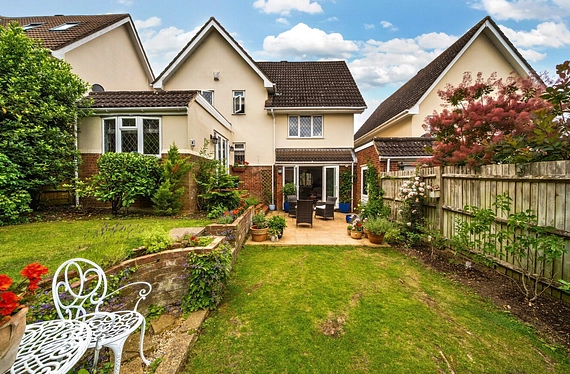 Elham Close, Bromley, BR1 - Kinleigh Folkard & Hayward