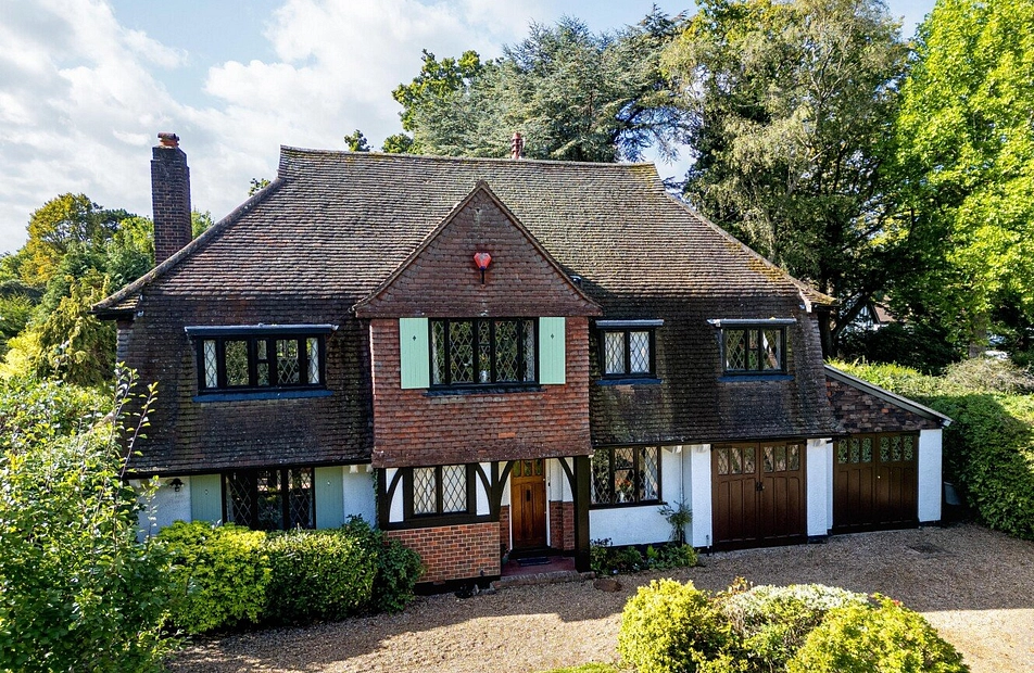 Oakwood Close, Chislehurst, BR7 - Kinleigh Folkard & Hayward