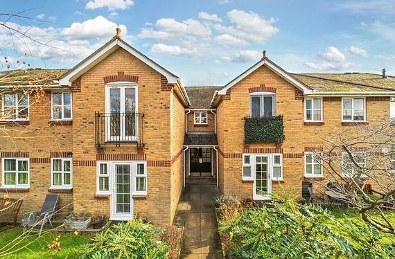 Willow Grove, Chislehurst, BR7 - Kinleigh Folkard & Hayward