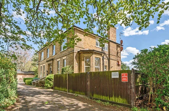 Market Drive, Chiswick, London, W4 - Kinleigh Folkard & Hayward