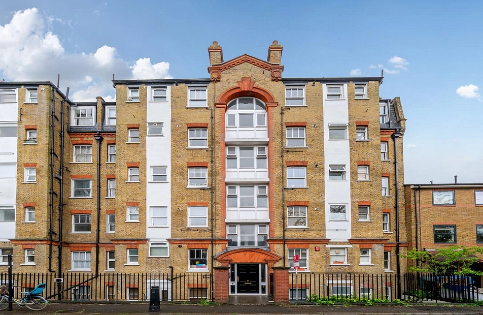 Chiswick Road, Chiswick, London, W4 - Kinleigh Folkard & Hayward