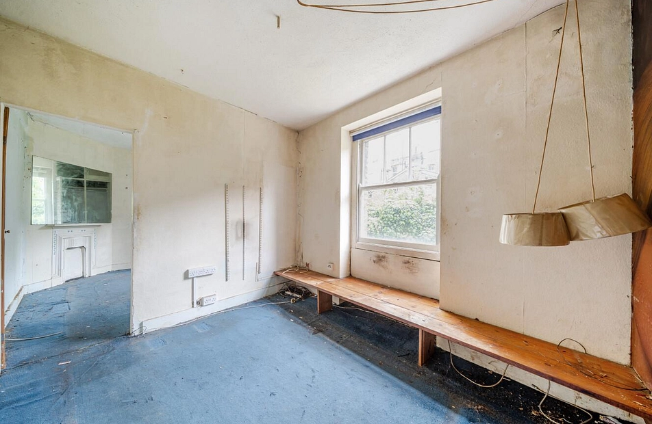 Chiswick Road, Chiswick, London, W4 - Kinleigh Folkard & Hayward