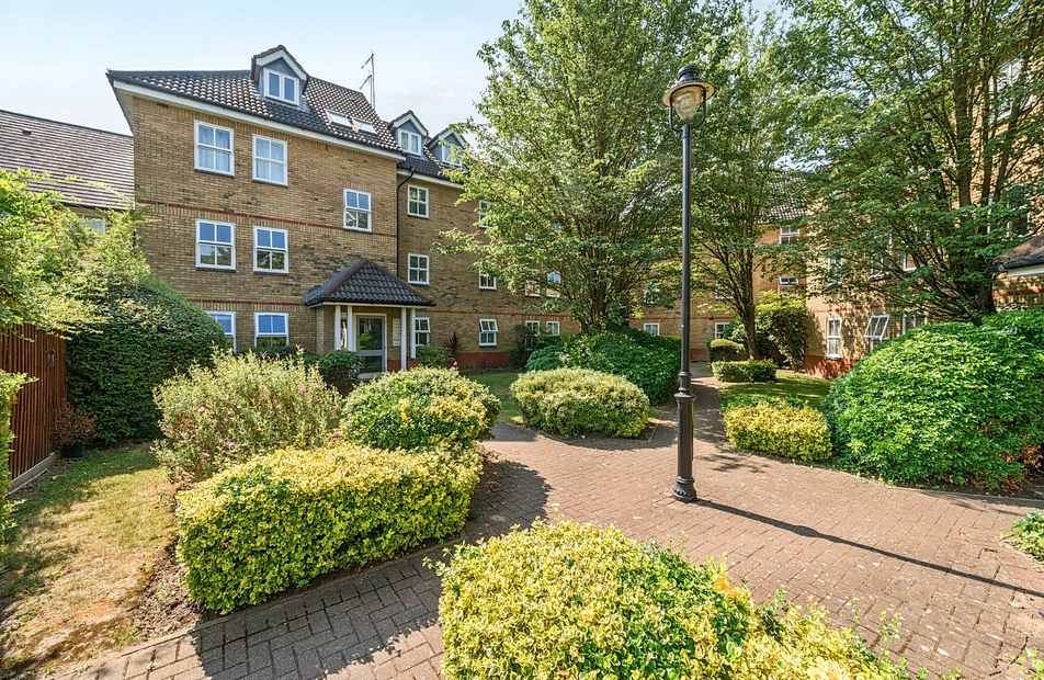 Alfred Close, Chiswick, London, W4 - Kinleigh Folkard & Hayward