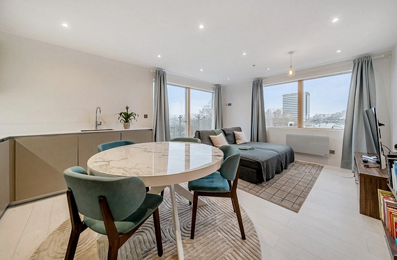 Chiswick High Road, Chiswick, London, W4 - Kinleigh Folkard & Hayward