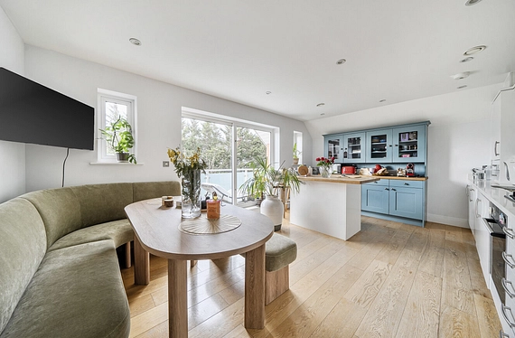 Stile Hall Gardens, Chiswick, London, W4 - Kinleigh Folkard & Hayward