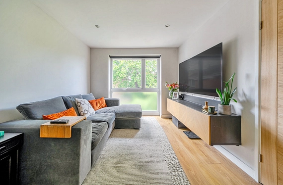 Ravensmede Way, Chiswick, London, W4 - Kinleigh Folkard & Hayward